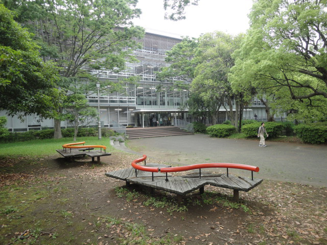 教育学部同窓会員の大学構内散歩02
